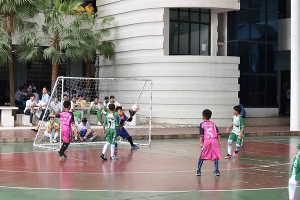 โรงเรียนปรีชานุศาสน์